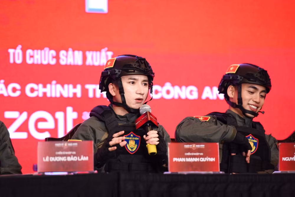 Phan Mạnh Quỳnh trong Chiến sĩ quả cảm