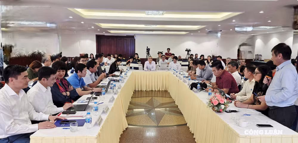 Quang cảnh hội nghị. (Ảnh: CK)