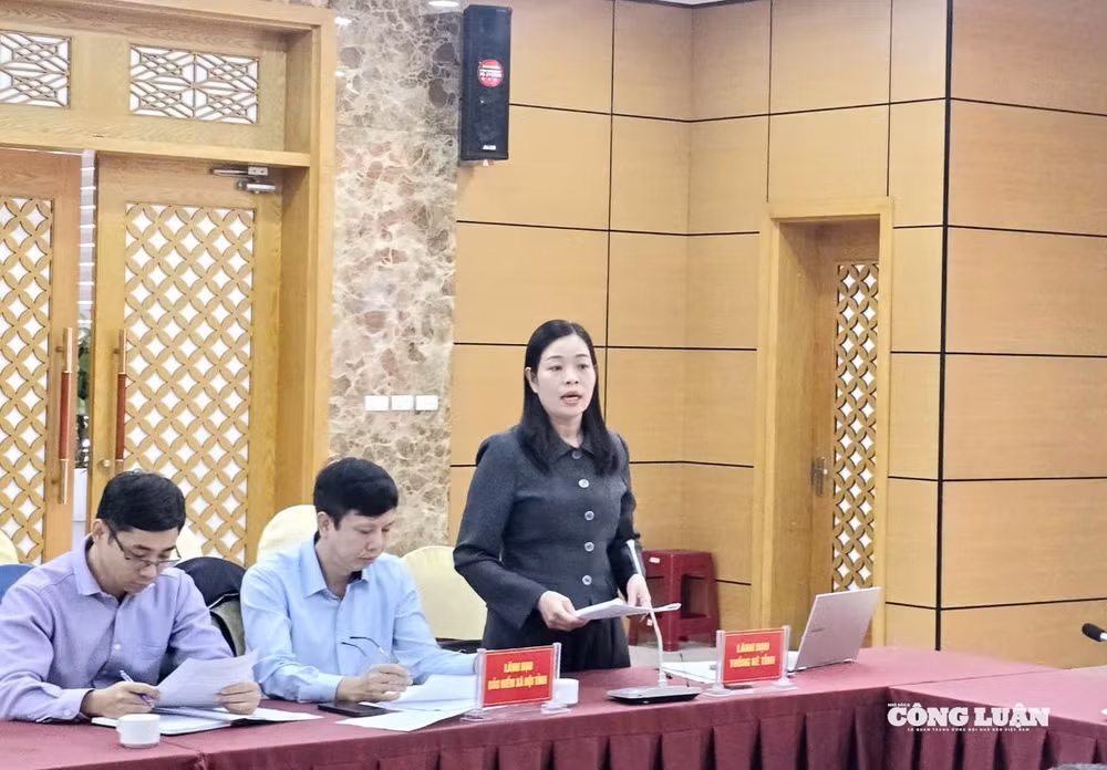 Bà Ngô Thị Vân, Chi cục trưởng Chi cục Thống kê tỉnh Quảng Ninh thông tin về đợt Tổng điều tran kinh tế năm 2026 trên địa bàn Quảng Ninh.