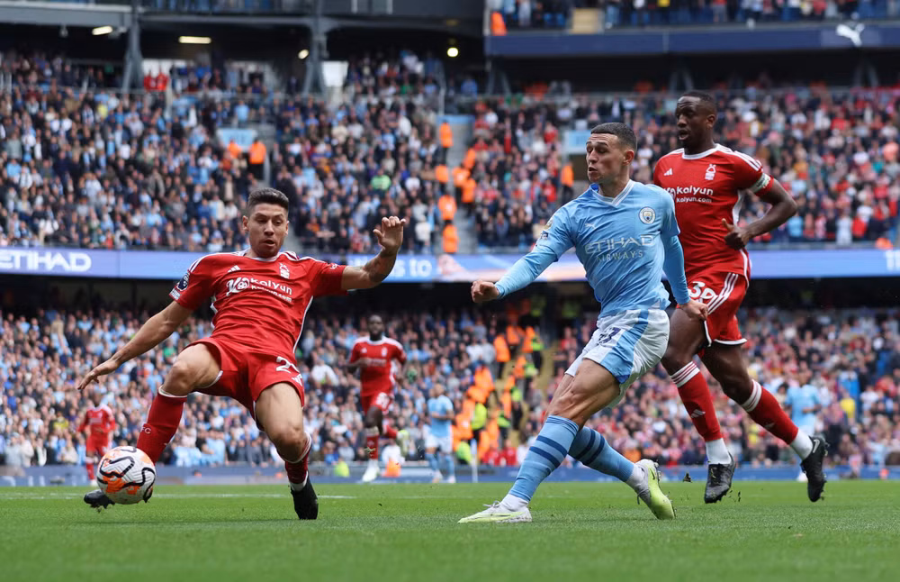 Man City beat Nottingham Forest 2-0 despite Rodri red card | Reuters