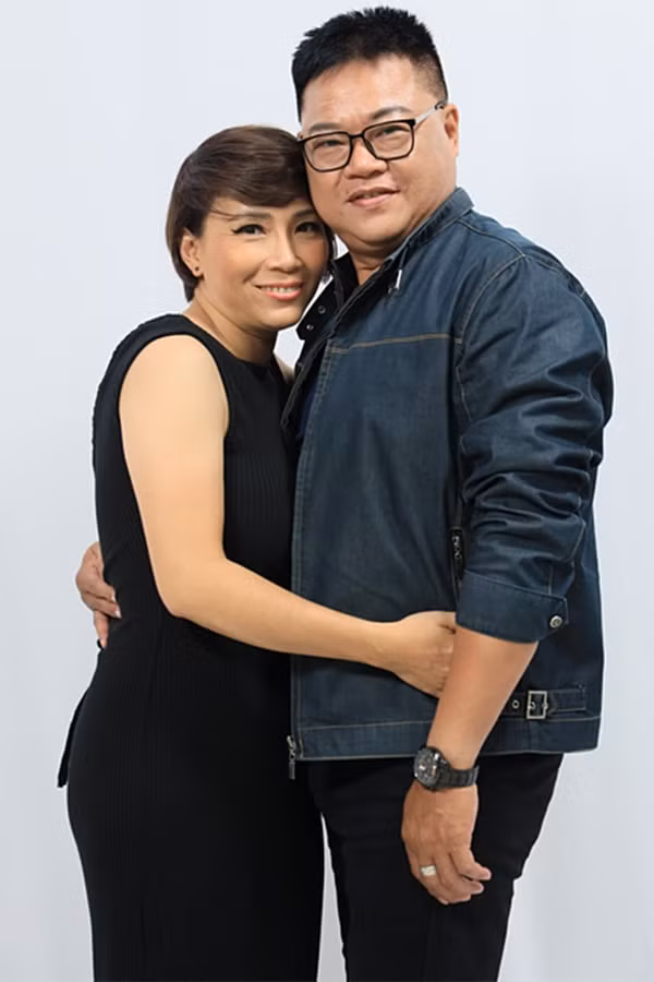 Ca sĩ Phi Hải và Hương Giang.