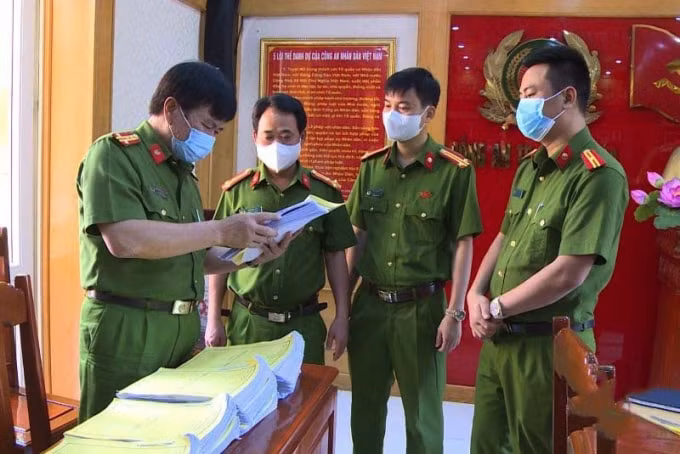 Lực lượng chức năng đã phá thành công chuyên án đường dây mua bán hóa đơn gây thất thoát hàng tỷ đồng. Ảnh: CATH