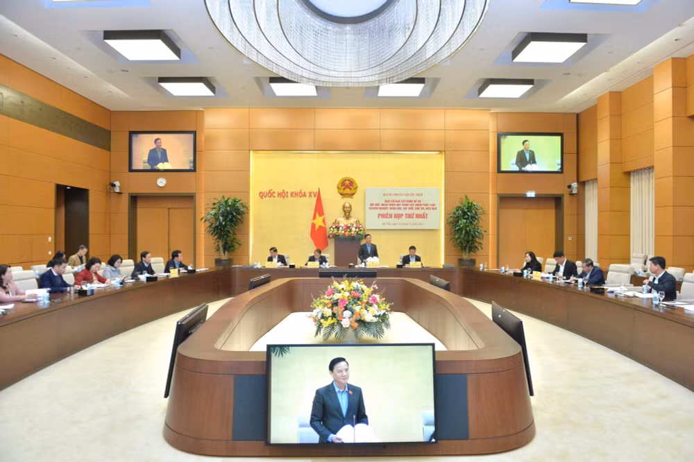 doi moi hoan thien quy trinh xay dung phap luat chuyen nghiep khoa hoc hieu qua hinh 1