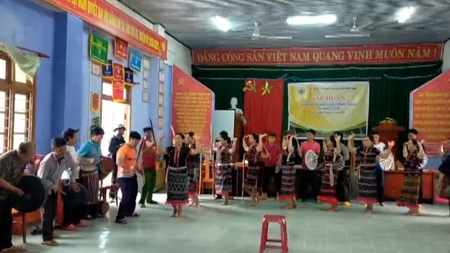 tap huan bao ton nhac cu truyen thong cho dan toc gie trieng co tu hinh 1