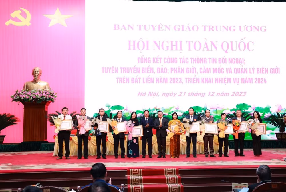 cong tac thong tin doi ngoai doi moi theo huong hien dai bat nhip xu huong truyen thong quoc te hinh 4