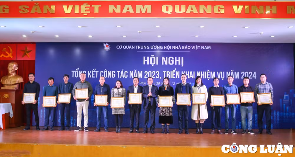 co quan trung uong hoi nha bao viet nam nhieu diem sang va nhung chuyen bien tich cuc hinh 11