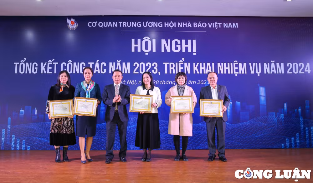 co quan trung uong hoi nha bao viet nam nhieu diem sang va nhung chuyen bien tich cuc hinh 9
