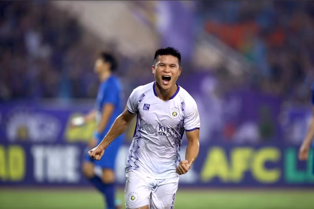 hoang duc tuan hai lot top 5 qua bong vang viet nam 2023 quang hai vang mat hinh 3