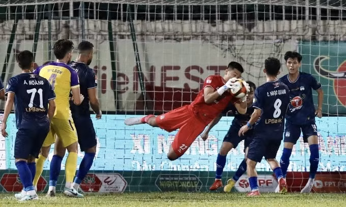 da bai ha noi fc 2 0 hoang anh gia lai ngat mach khong thang tai vleague hinh 2