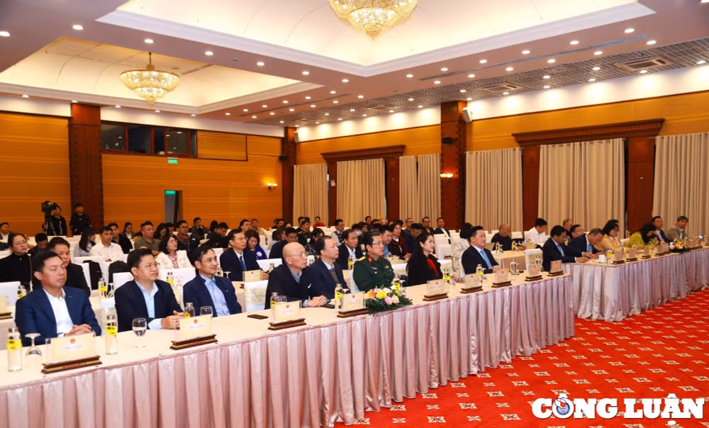bao nha bao cong luan xuat sac doat giai nhat anh bao chi ve an toan giao thong 2023 hinh 2