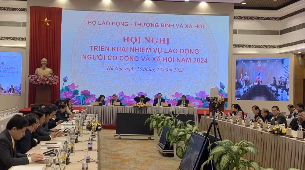 nam 2023 nguoi ngheo giam nguoi di xuat khau lao dong tang ky luc hinh 1