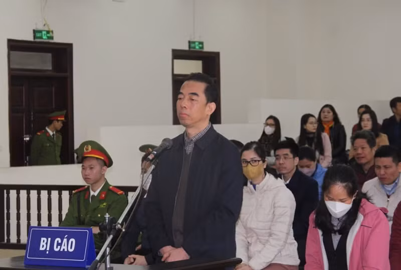 cuu can bo dieu tra bo cong an duoc de nghi giam an tu chung than xuong 20 nam tu hinh 1