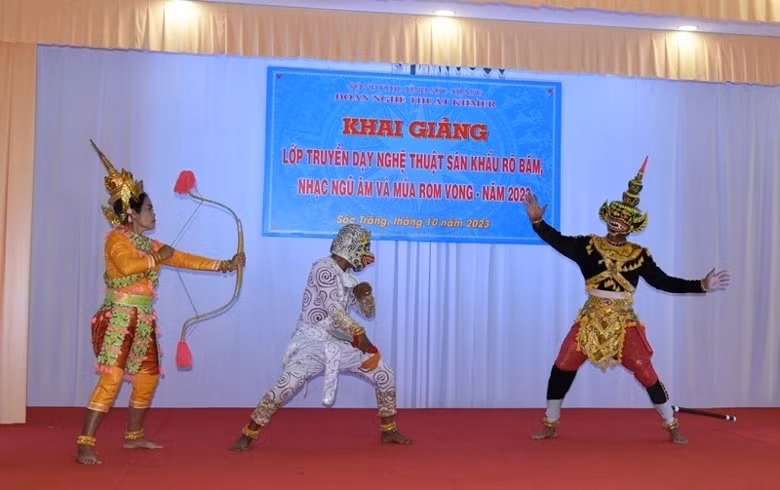 soc trang 92 hoc vien hoan thanh khoa hoc ve nghe thuat khmer hinh 2