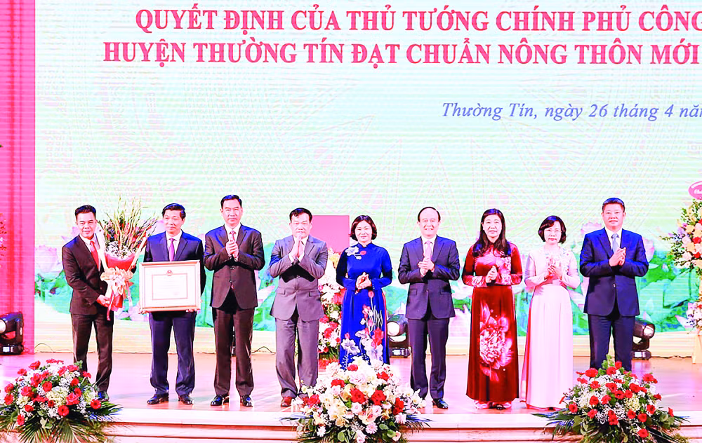 tinh hinh kinh te xa hoi tren dia ban huyen thuong tin chuyen bien tich cuc hinh 1