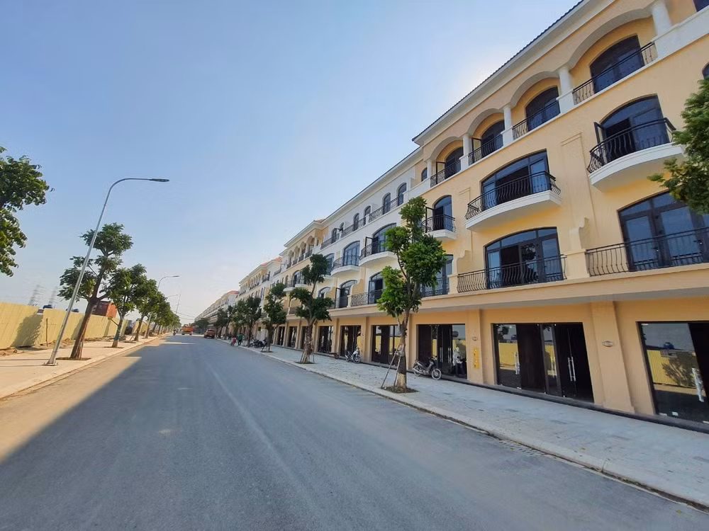 vinhomes ocean park 2 the empire ban giao can shophouse dau tien toi tay khach hang hinh 4