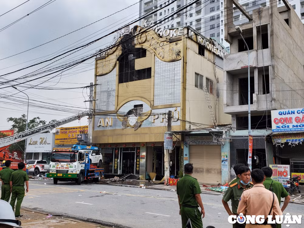 bac si ke ve thoi diem cuu hang chuc nguoi tu vu chay quan karaoke hinh 3