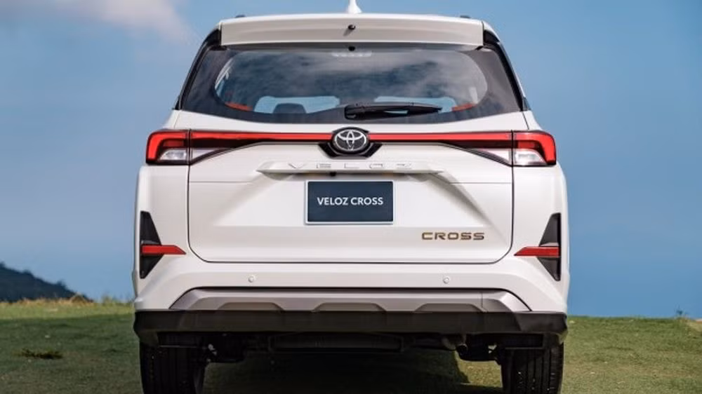 toyota veloz cross tai viet nam tang gia tu 5 7 trieu dong vao dip cuoi nam hinh 3