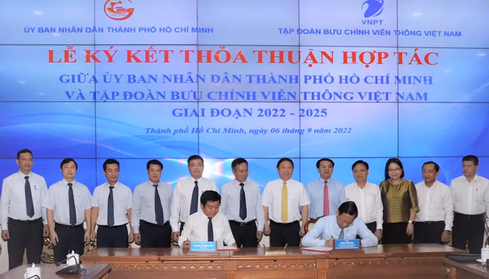 ubnd tp ho chi minh va vnpt hop tac ve chuyen doi so hinh 1