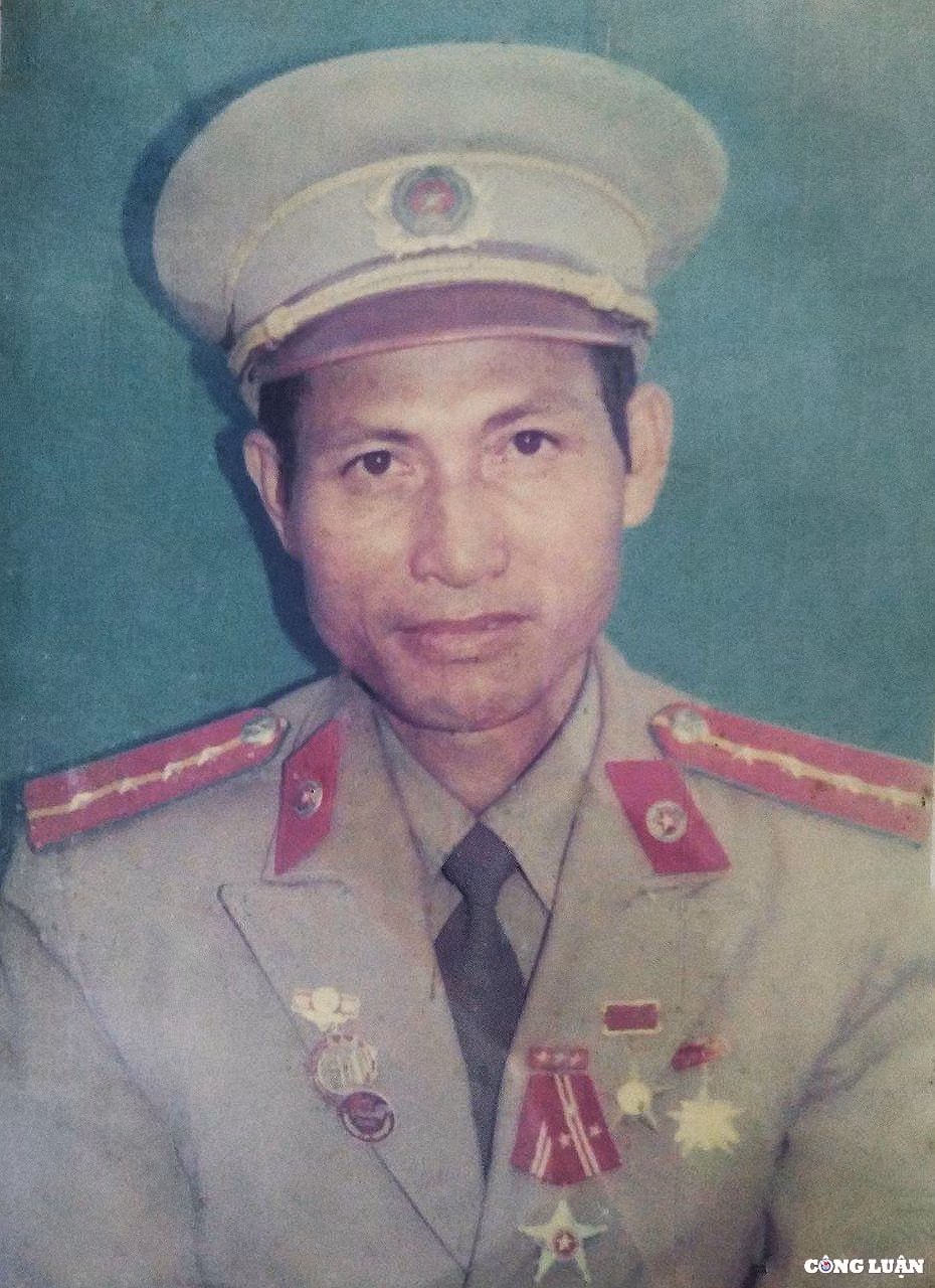 tam guong sang cua nguoi chien si cong an quen minh vi nhan dan hinh 1