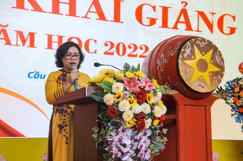 ha noi hoc sinh lop 1 phan khoi du le khai giang nam hoc moi hinh 11
