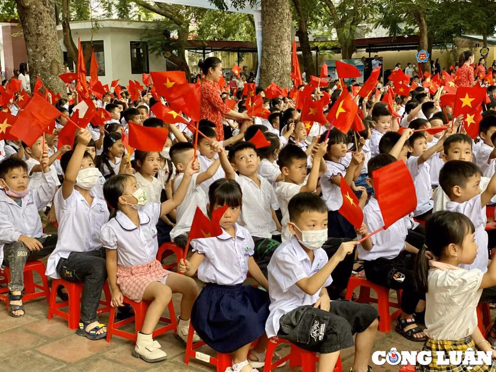 hon 914000 hoc sinh thanh hoa khai giang nam hoc moi 2022 2023 hinh 1