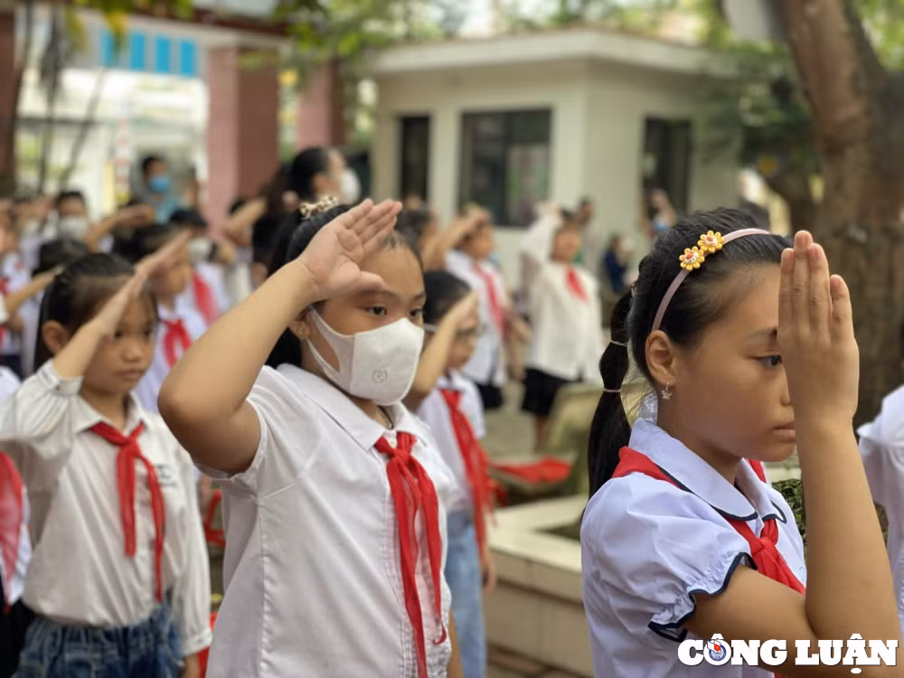 nhung hinh anh dep trong ngay khai giang nam hoc moi tai thanh hoa hinh 8