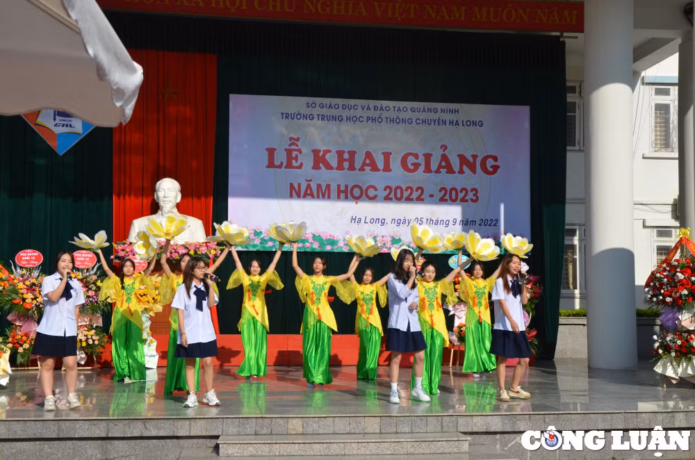 quang ninh tung bung ngay hoi khai giang nam hoc moi hinh 1