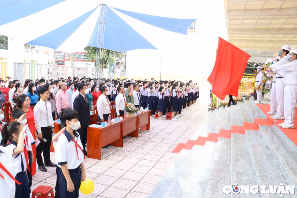 hon trieu hoc sinh tp hcm du khai giang nam hoc moi hinh 23