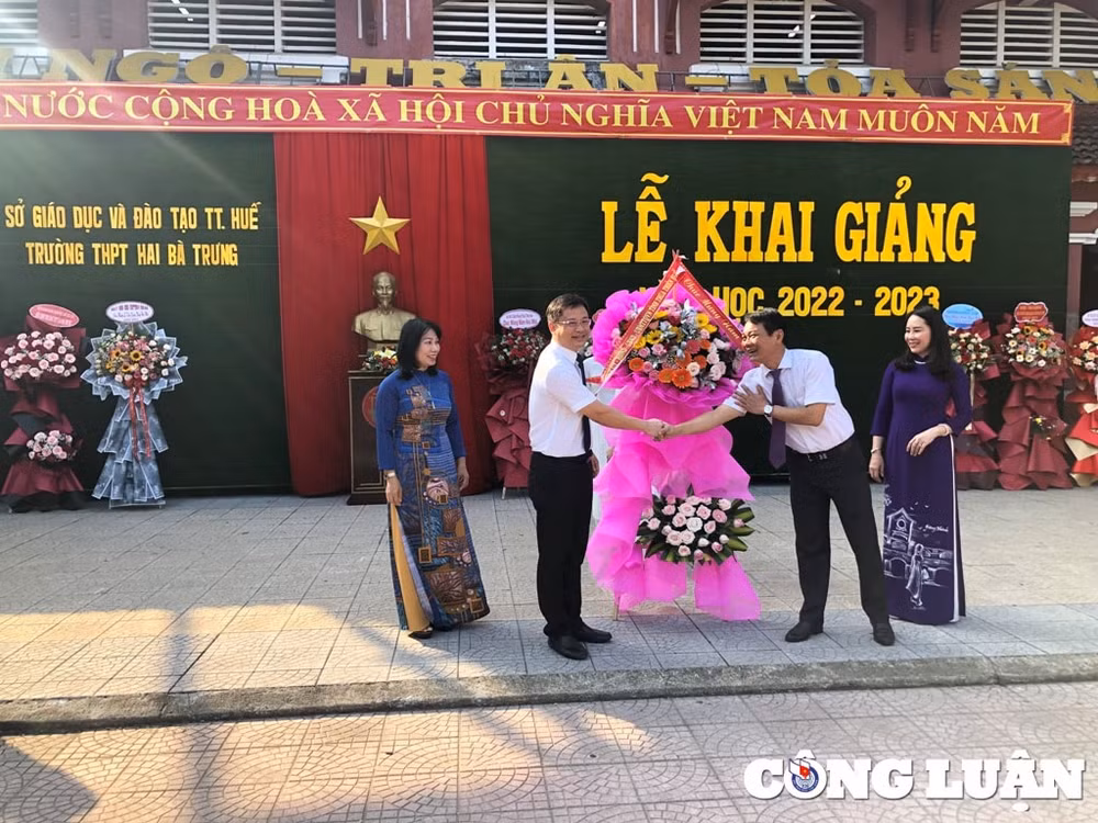 hon 280000 hoc sinh o thua thien hue buoc vao nam hoc moi hinh 1