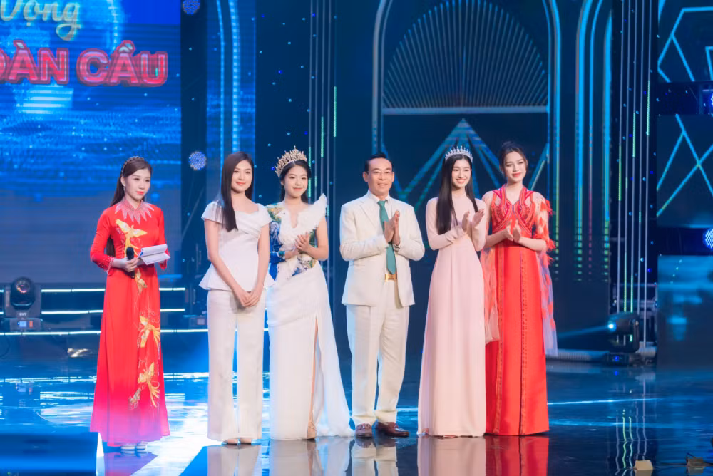 miss teen international ngo ngoc gia han lan toa thong diep hoa binh hanh phuc trong khat vong toan cau hinh 1