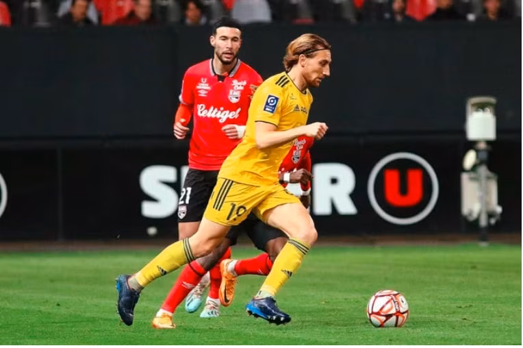 tien ve quang hai va pau fc don tin vui lon truoc tran chung ket nguoc hinh 2