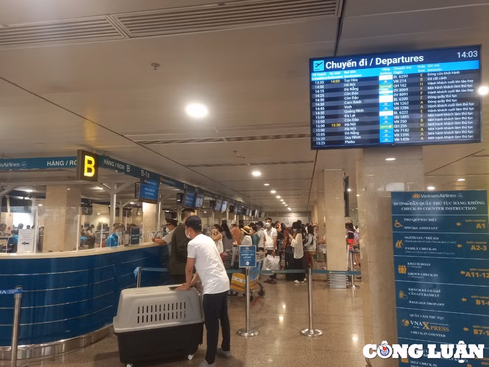 ngay cuoi nghi le 2 9 san bay tan son nhat don hang tram nghin khach tro lai tp hcm hinh 12