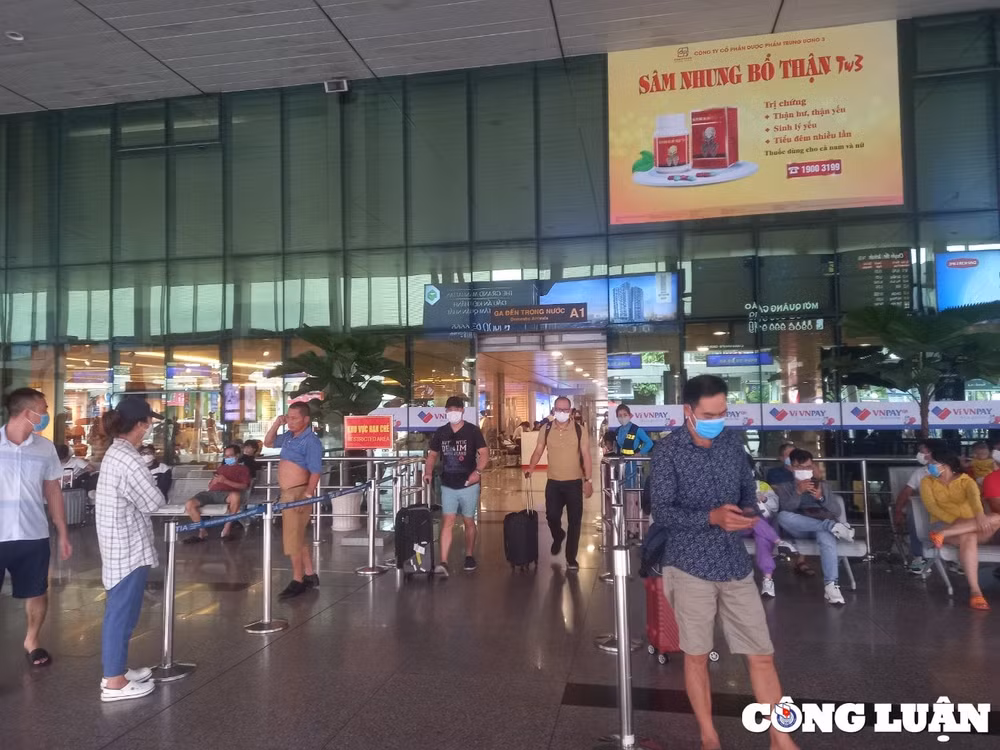 ngay cuoi nghi le 2 9 san bay tan son nhat don hang tram nghin khach tro lai tp hcm hinh 8