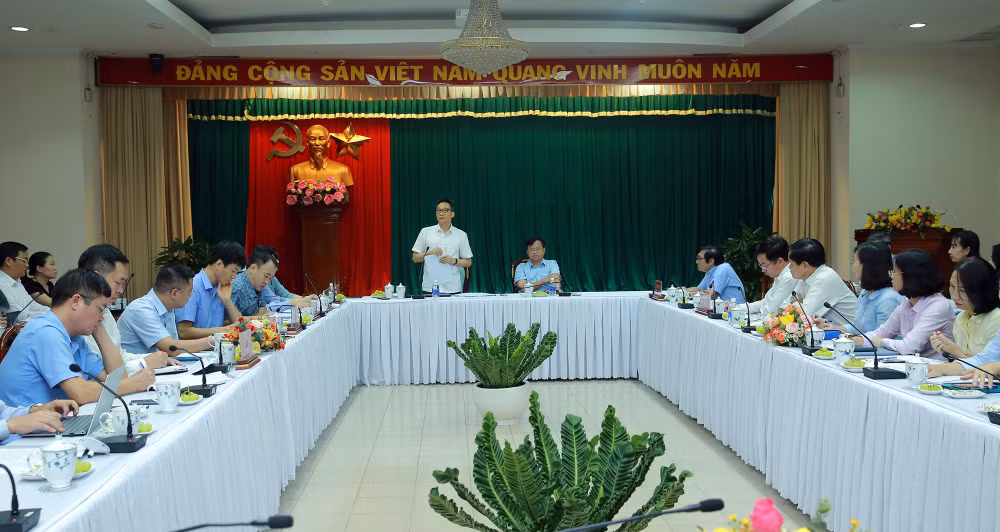 bo y te can khan truong ban hanh cac goi dich vu cho y te co so y te du phong hinh 1