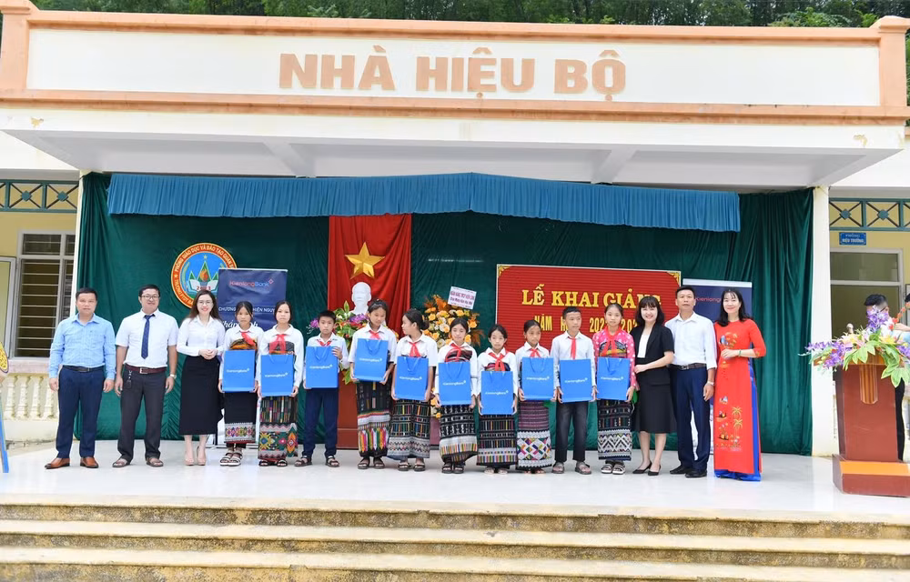 kienlongbank ho tro vung sau vung xa cac hoat dong giao duc va tac vu ngan hang dich vu cong hinh 3