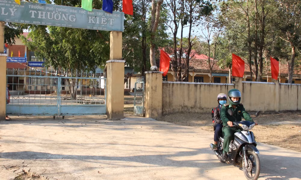 nuong tua mai nha nguoi linh quan ham xanh de nuoi con chu hinh 1