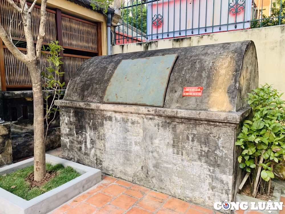 den tham ngoi nha bac ho tung o duoc xep hang di tich quoc gia hinh 11