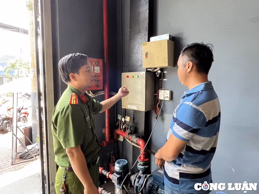 kiem tra quan bar karaoke vu truong phat hien hon 90 co so vi pham pccc hinh 5