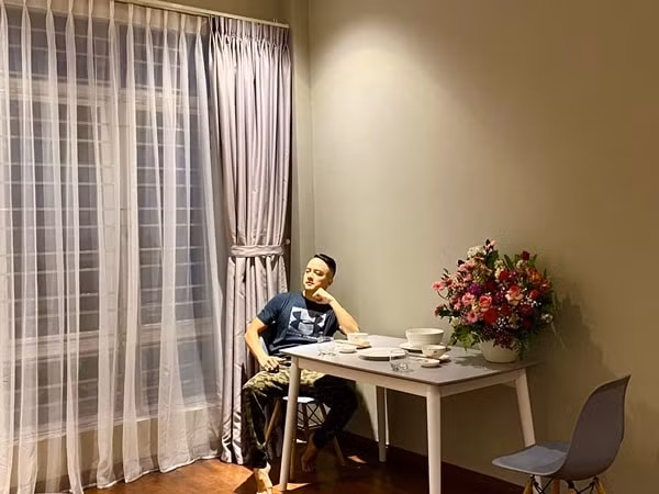 Mặc dù có nhiều biệt thự, căn hộ nhưng Cao Thái Sơn cho biết anh thích nhất những căn ở TP.HCM và gần với sông, hồ, có sân chơi công viên.