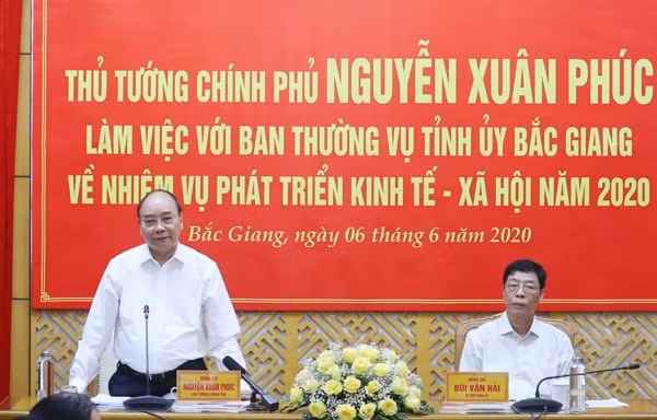 Thủ tướng đề nghị Bắc Giang thực hiện thành công mục tiêu kép, phát triển sản xuất kinh doanh. Ảnh: VGP