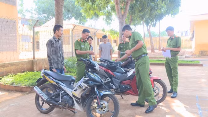 Cơ quan công an đã làm rõ băng nhóm này trộm cắp 30 chiếc xe máy ở nhiều tỉnh thành. Ảnh: TL