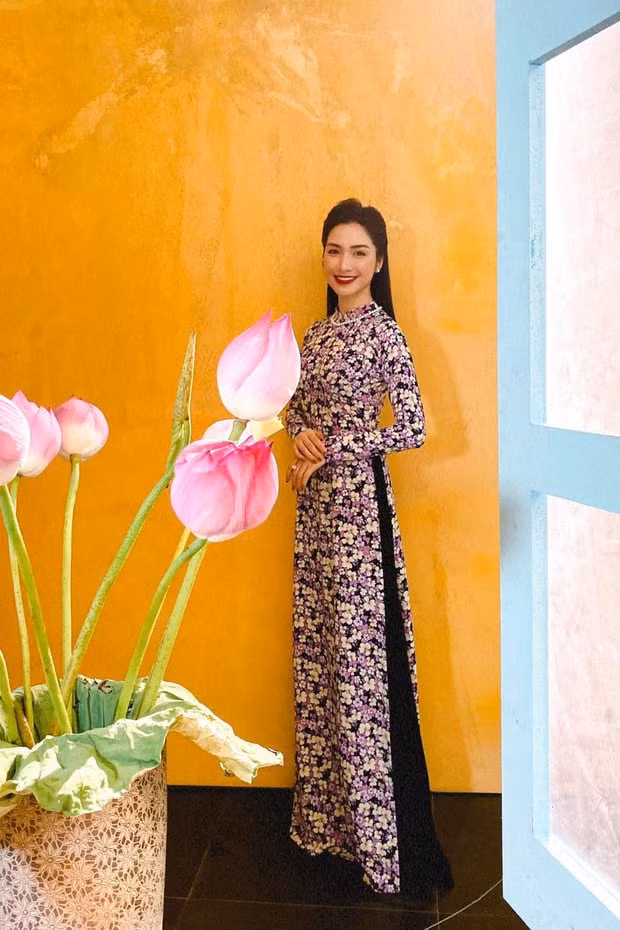 "Chiều cao" đáng ngưỡng mộ của Hòa Minzy.