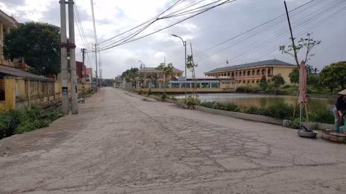 Tuyến đường giao thông trục xã tại Thượng Kiệm, huyện Kim Sơn, tỉnh Ninh Bình.