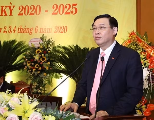 Bí thư Thành ủy Hà Nội Vương Đình Huệ phát biểu chỉ đạo Đại hội. Ảnh: TTXVN