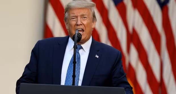 Tổng thống Trump khẳng định sẽ huy động quân đội để trấn áp các cuộc biểu tình bạo lực trên khắp nước Mỹ - Ảnh: Reuters