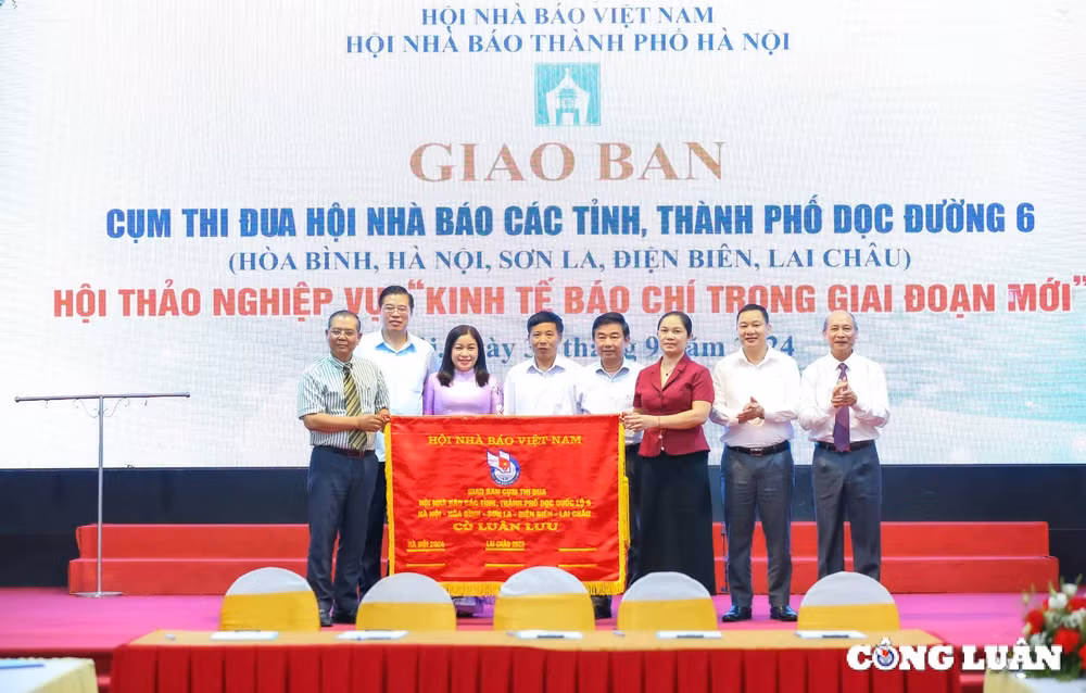 ban cac giai phap tim ra cac mo hinh phat trien kinh te bao chi hieu qua hinh 7