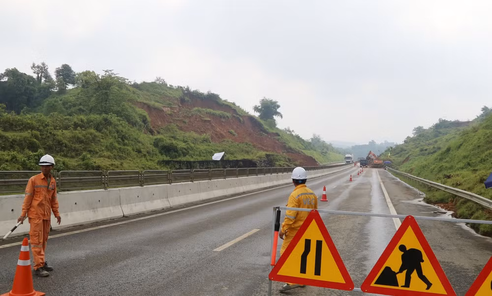 tap trung xu ly cac diem sat lo tren cao toc noi bai lao cai hinh 1