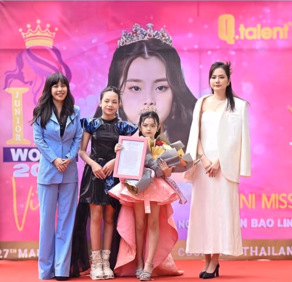 nguyen tran bao linh dai dien mau nhi viet nam di thi quoc te hinh 2