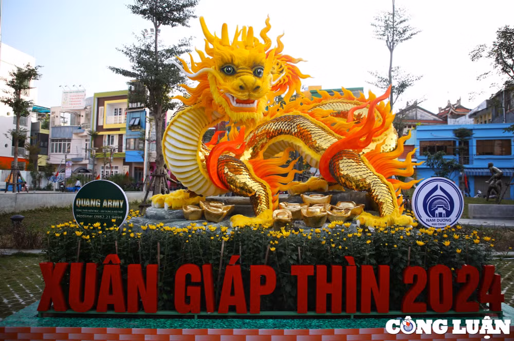muon kieu linh vat rong doc la tren duong pho da nang hinh 6