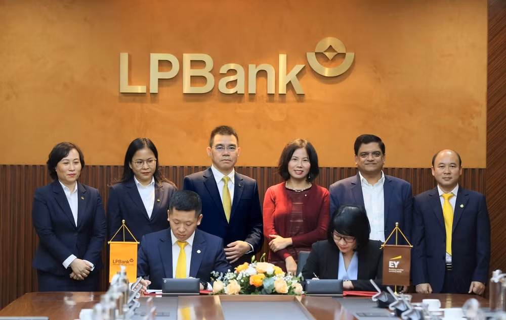 lpbank va ey consulting vn ky hop dong tu van va trien khai he thong do luong loi nhuan da chieu hinh 1